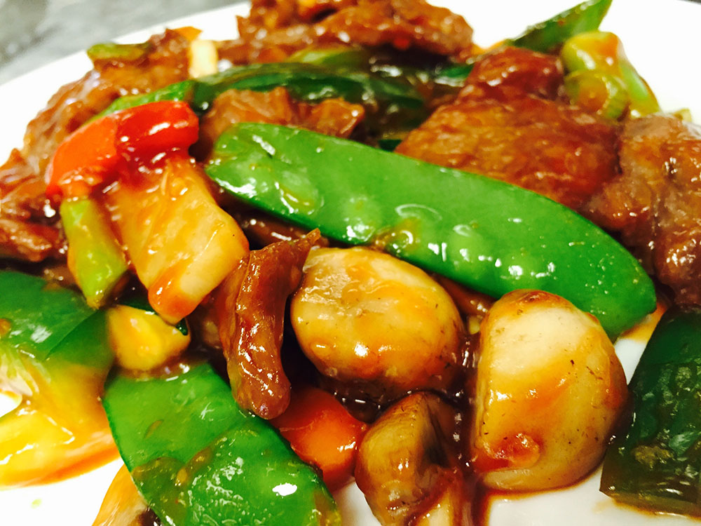 Order L28. Hunan Beef Lunch Special food online from Authentic Chinese store, San Antonio on bringmethat.com