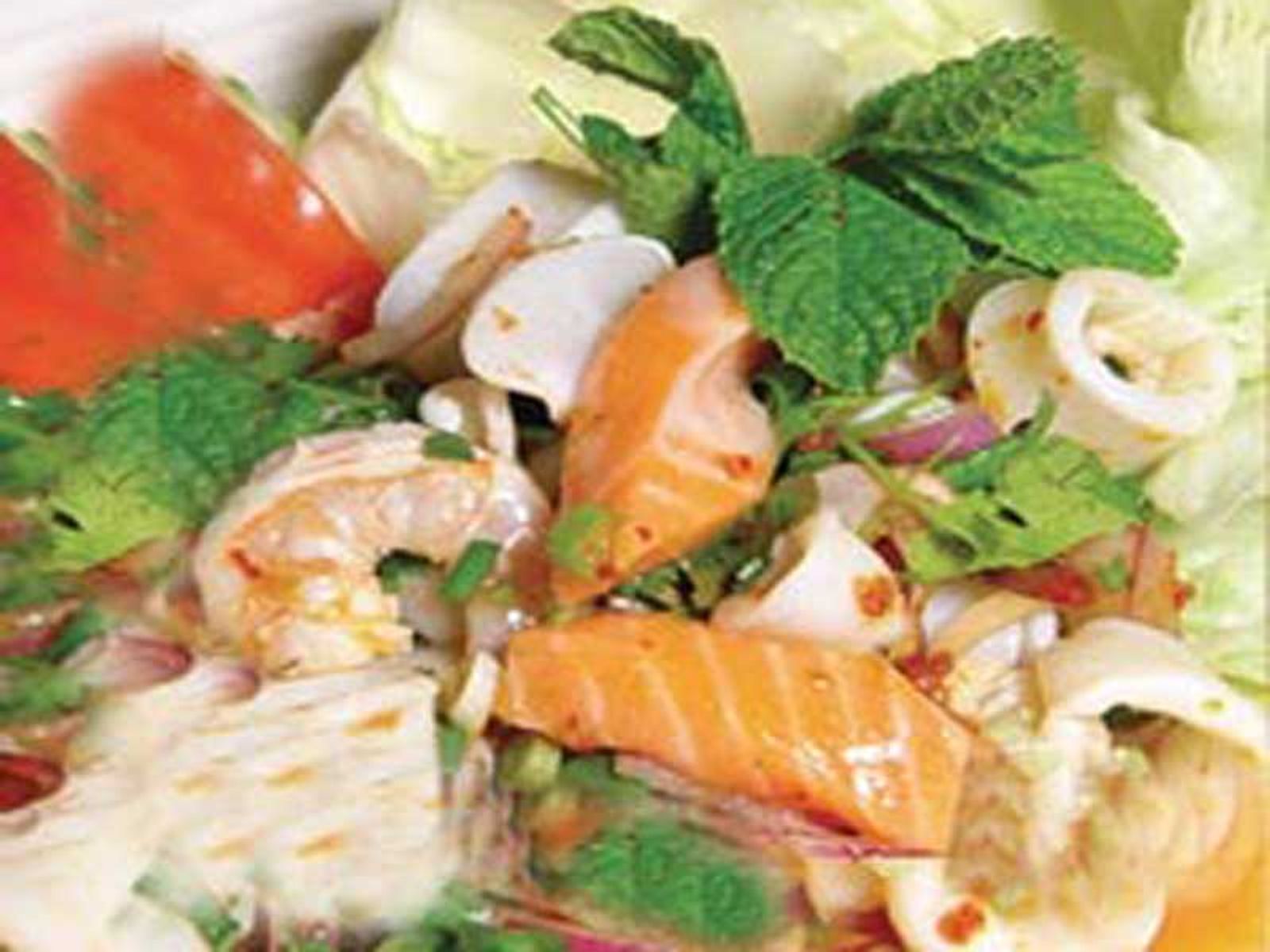 Order YUM SEAFOOD food online from Lanna Thai Restaurant store, Everett on bringmethat.com