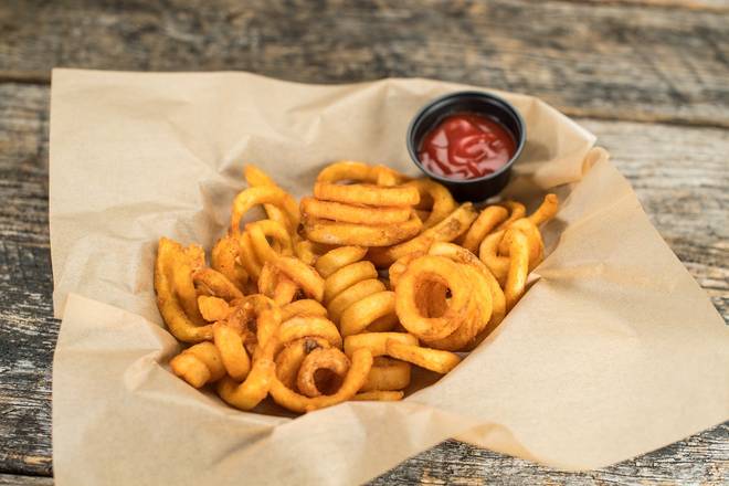 Order Curly Fries food online from Native Grill & Wings store, San Antonio on bringmethat.com