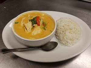 Order Panang Curry food online from Simply Thai store, Fort Collins on bringmethat.com