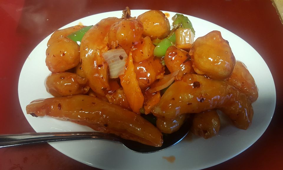 Order Sweet and Sour Combo food online from D & Y Chinese Food store, Glendale on bringmethat.com