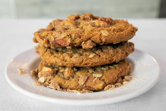 Order Apple Crumble Cookie food online from Cinnaholic store, Naperville on bringmethat.com