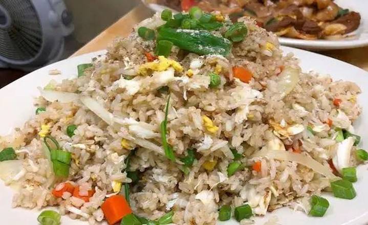 Order Crab Fried Rice food online from Maenam Thai store, Blawnox on bringmethat.com