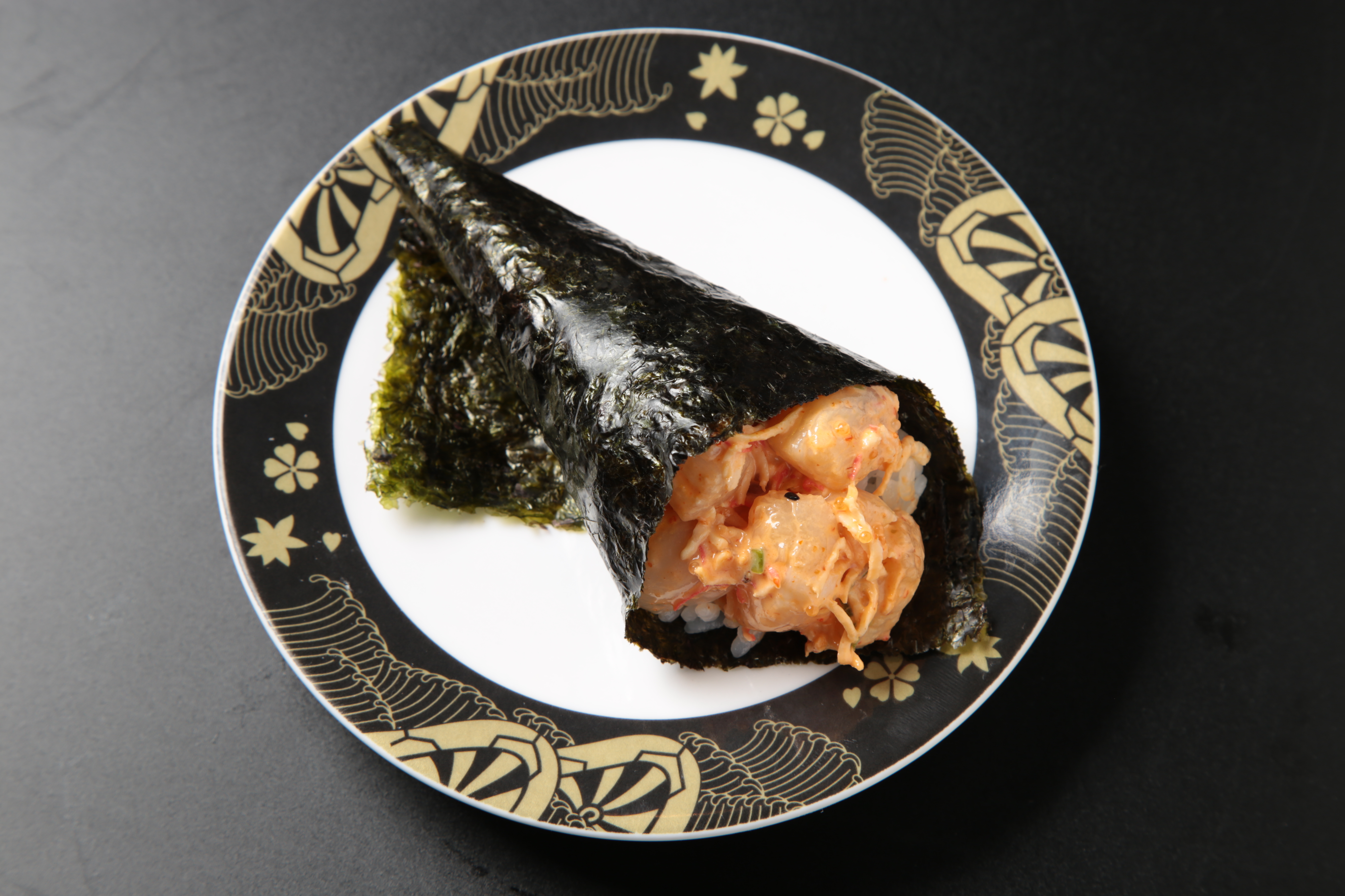 Order Spicy Scallop Temaki food online from Izumi Revolving Sushi store, Daly City on bringmethat.com