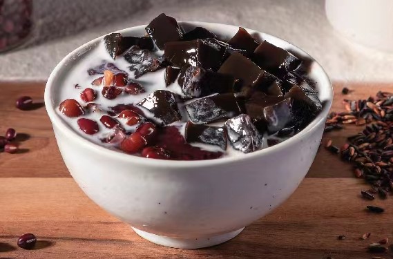 Order U3. Purple Rice Coco with Grass Jelly food online from Sweethoney Dessert store, San Francisco on bringmethat.com