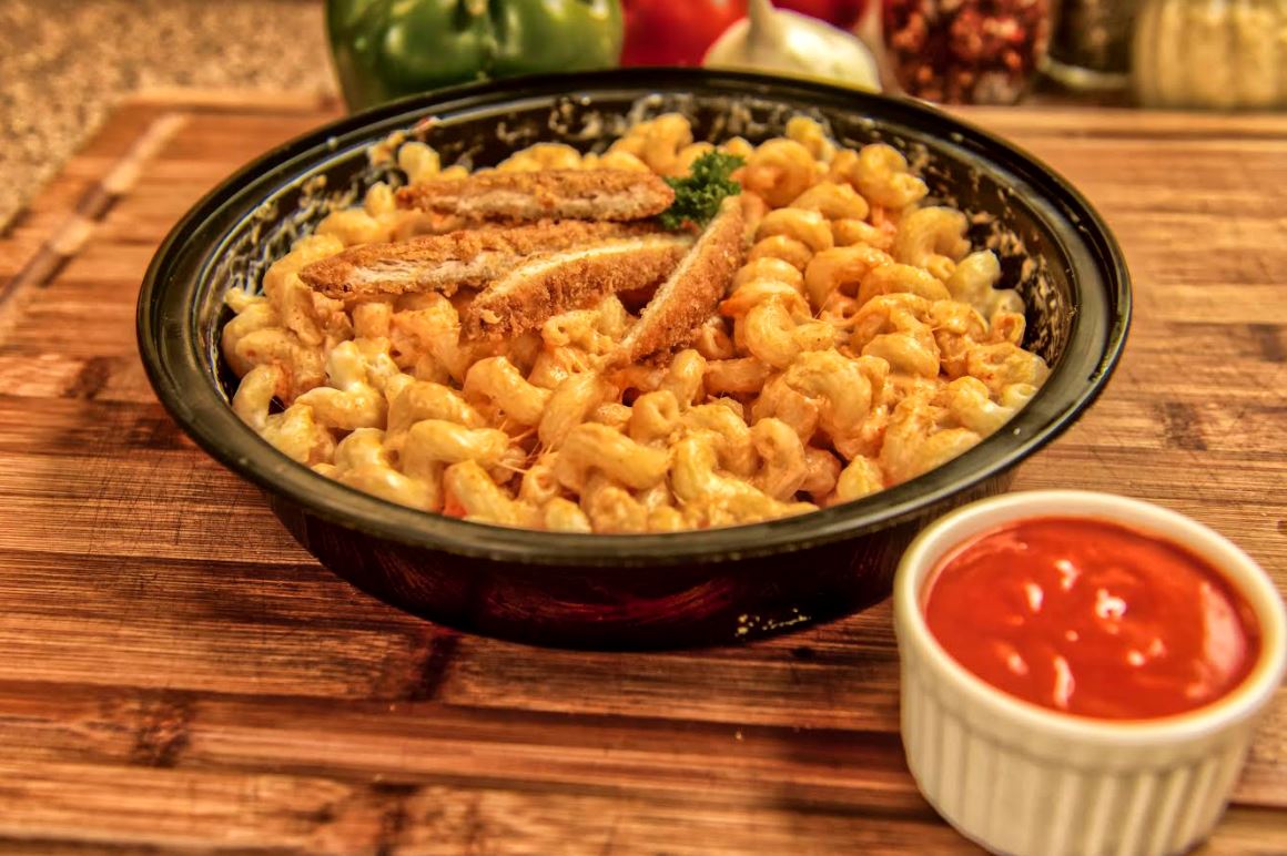Order Buffalo Chicken Mac Pasta food online from Pat Pizzeria store, Ithaca on bringmethat.com