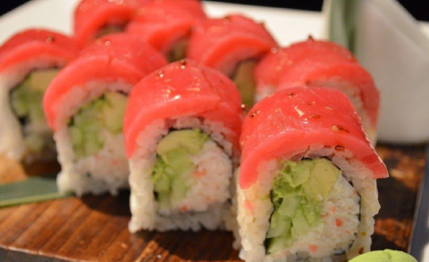 Order Hawaiian Roll food online from Kino Sushi store, Los Angeles on bringmethat.com