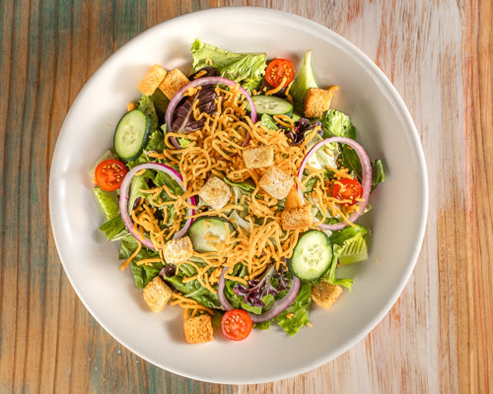 Order Garden Salad food online from Willie's Grill & Icehouse store, Hill Country Village on bringmethat.com