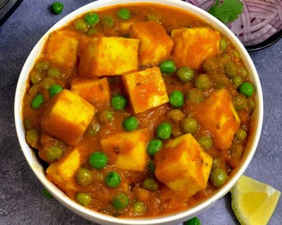 Order Mutter Paneer food online from Rasoi Fusion Indian Cuisine store, Roswell on bringmethat.com