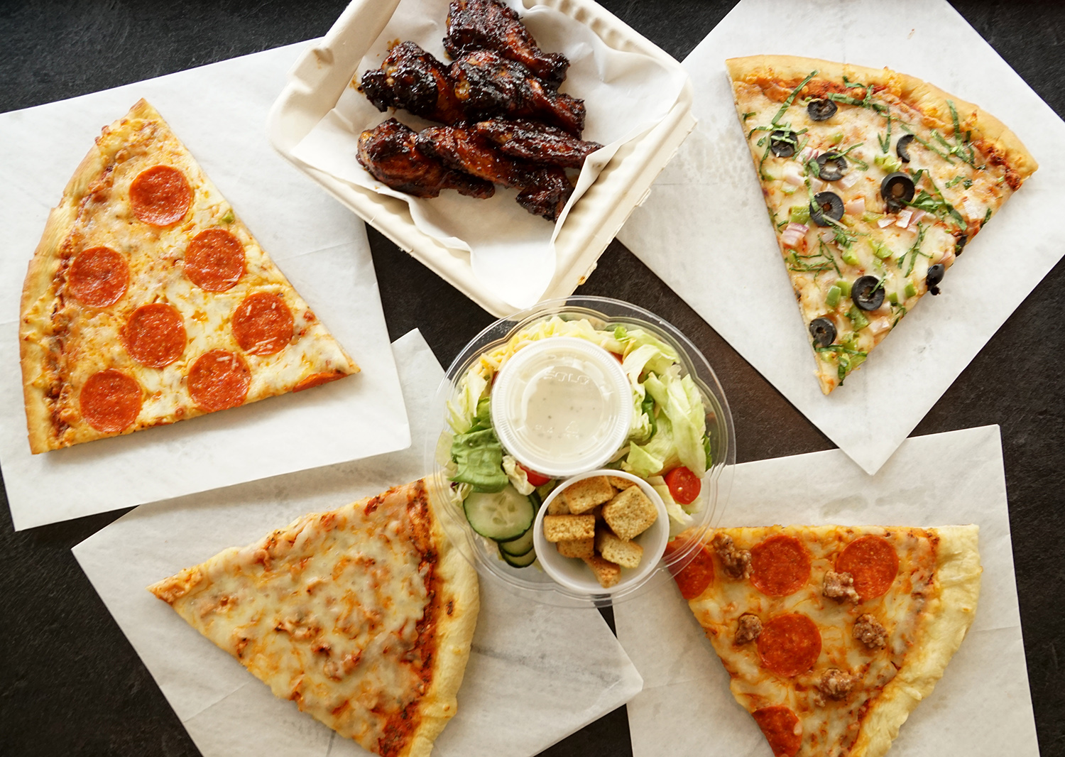 Order Pizza Slice, Caesar Salad and 4 Wings food online from Tommie Pizza store, Saint Paul on bringmethat.com