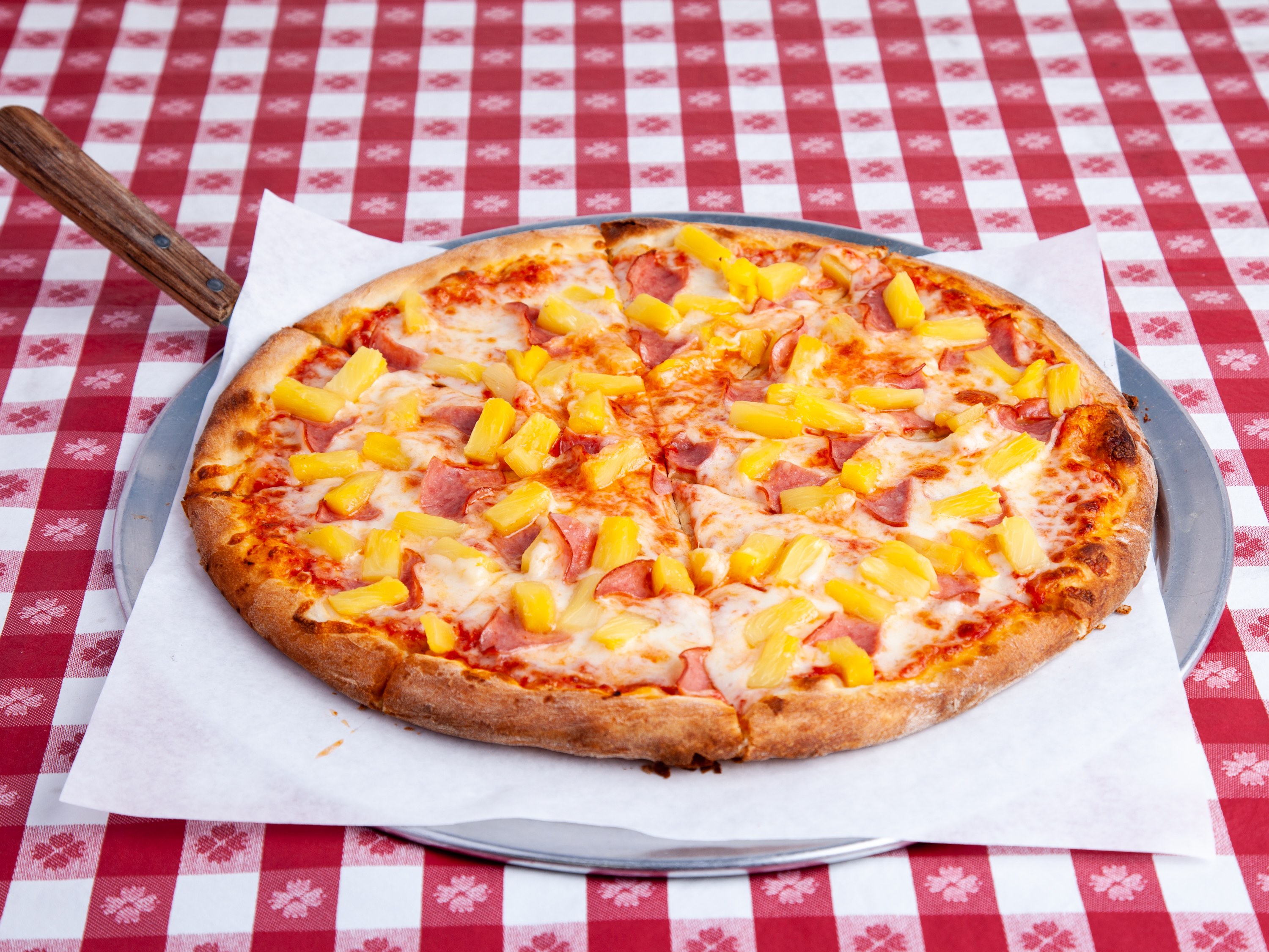 Order Hawaiian Sion Pizza food online from Winners Ny Pizza store, Agoura Hills on bringmethat.com