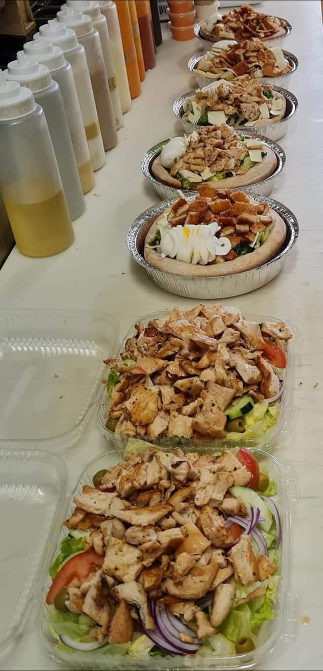 Order Grilled Chicken Salad - Salad food online from Gino's Pizza & Spaghetti House store, Lindenwold on bringmethat.com