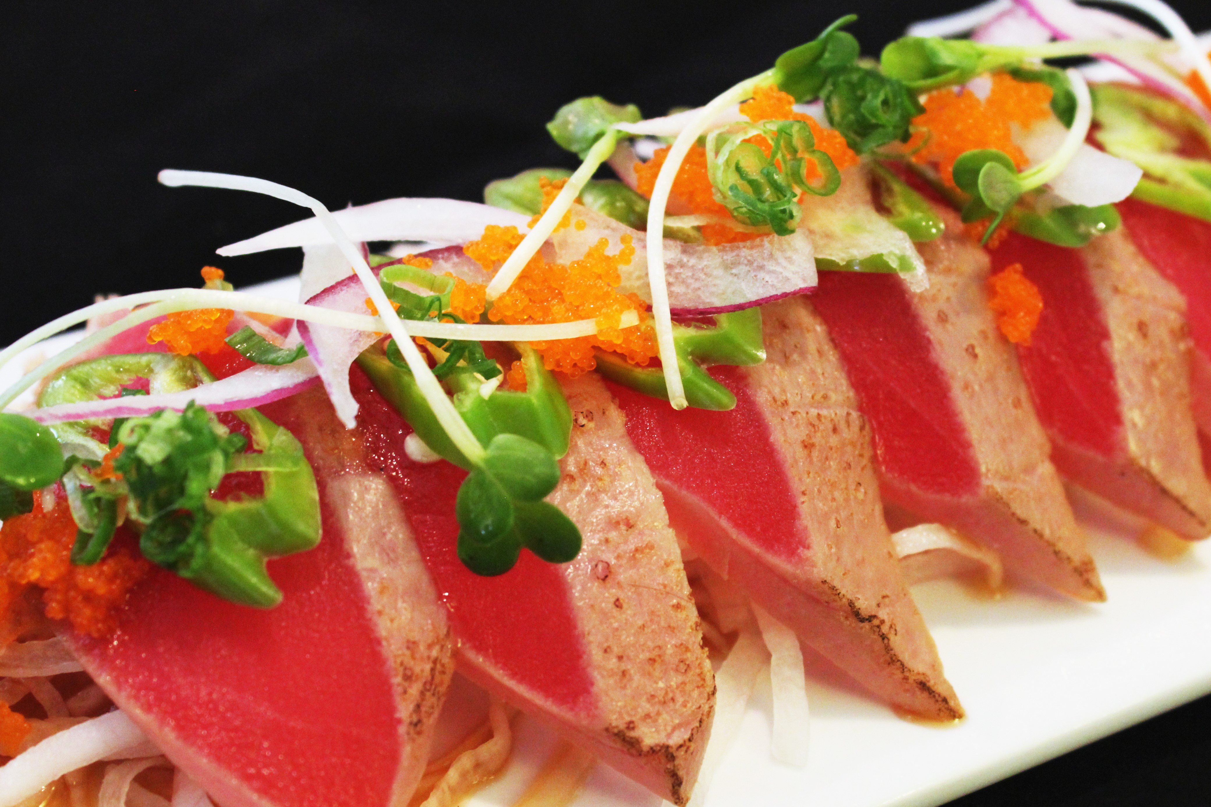 Order Tuna Tataki food online from Sakura Sushi And Grill store, Albuquerque on bringmethat.com
