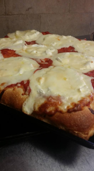 Order 16" Sicilian Pizza food online from Lefty's Pizzeria and Restaurant store, Paterson on bringmethat.com