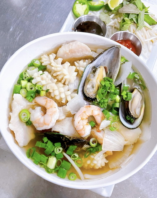 Order Pho Seafood food online from Baramee thai store, San Pedro on bringmethat.com