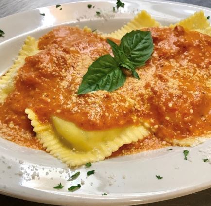 Order Cheese Ravioli food online from Calabria Pizza store, Oradell on bringmethat.com