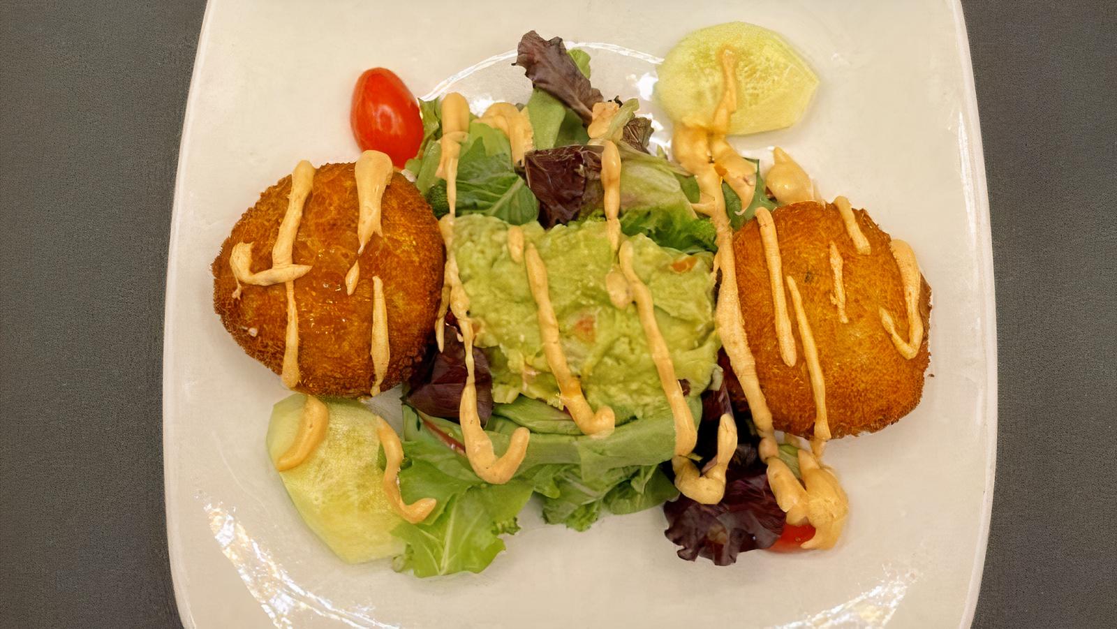 Order Dungeness Crab Cakes food online from Ristorante Rocca store, Burlingame on bringmethat.com