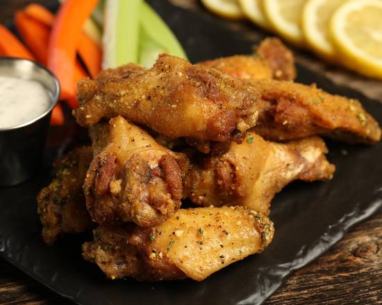 Order Traditional Lemon Pepper food online from Wild Wild Wings store, Ponchatoula on bringmethat.com