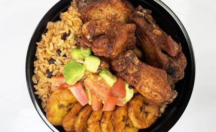 Order Fried Chicken, Rice and Sweet Plantains Bowl food online from Mofongos store, Wilmington on bringmethat.com