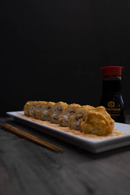 Order Vallejo Roll (8 pcs), Deep-Fried food online from Sushi Obsession store, Vallejo on bringmethat.com