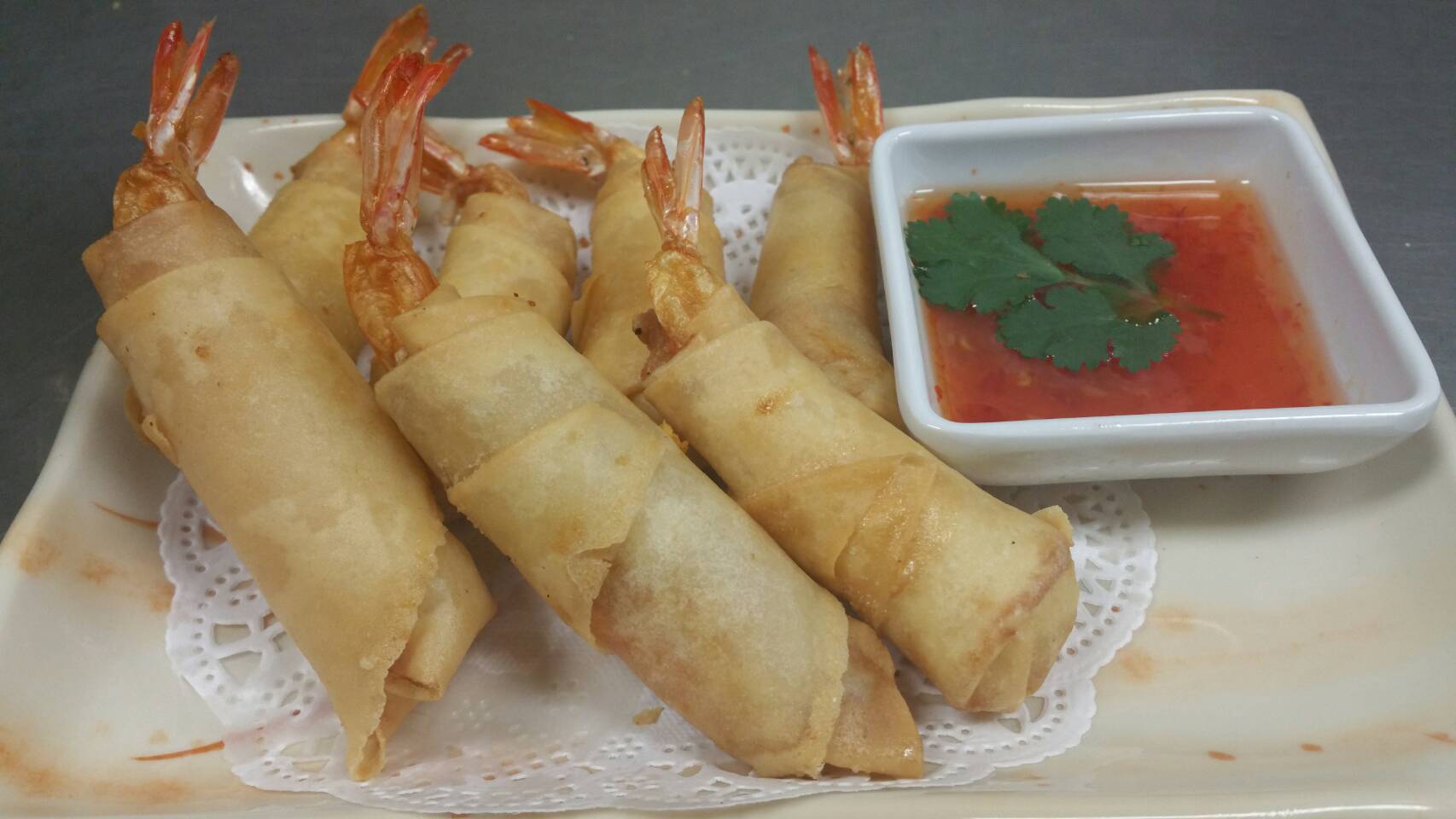 Order Crispy Shrimp Wrap food online from Cozy Thai Cuisine store, West Covina on bringmethat.com