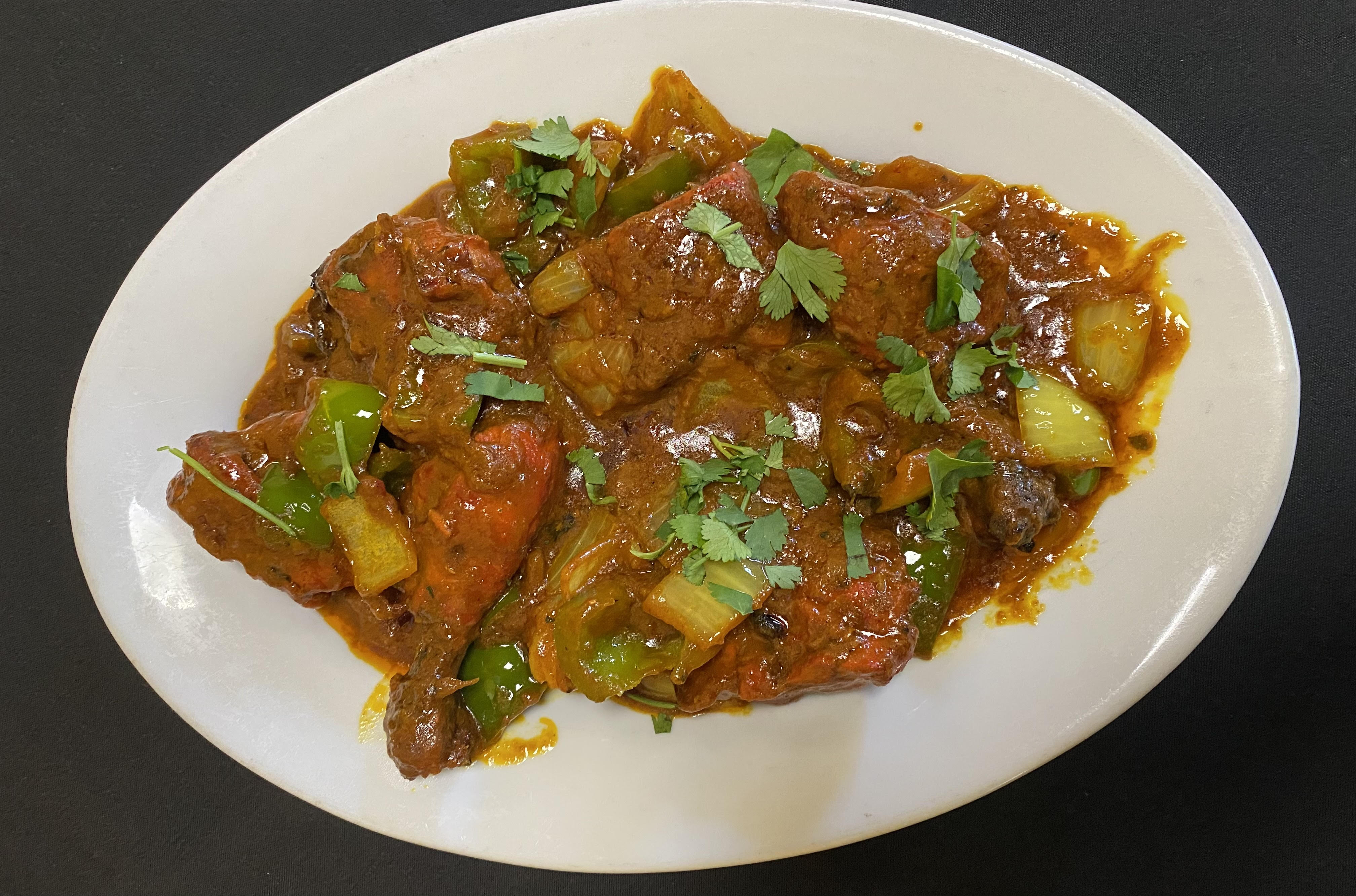 Order Chicken Tikka Curry food online from Niramish Indian Cuisine store, Atlanta on bringmethat.com