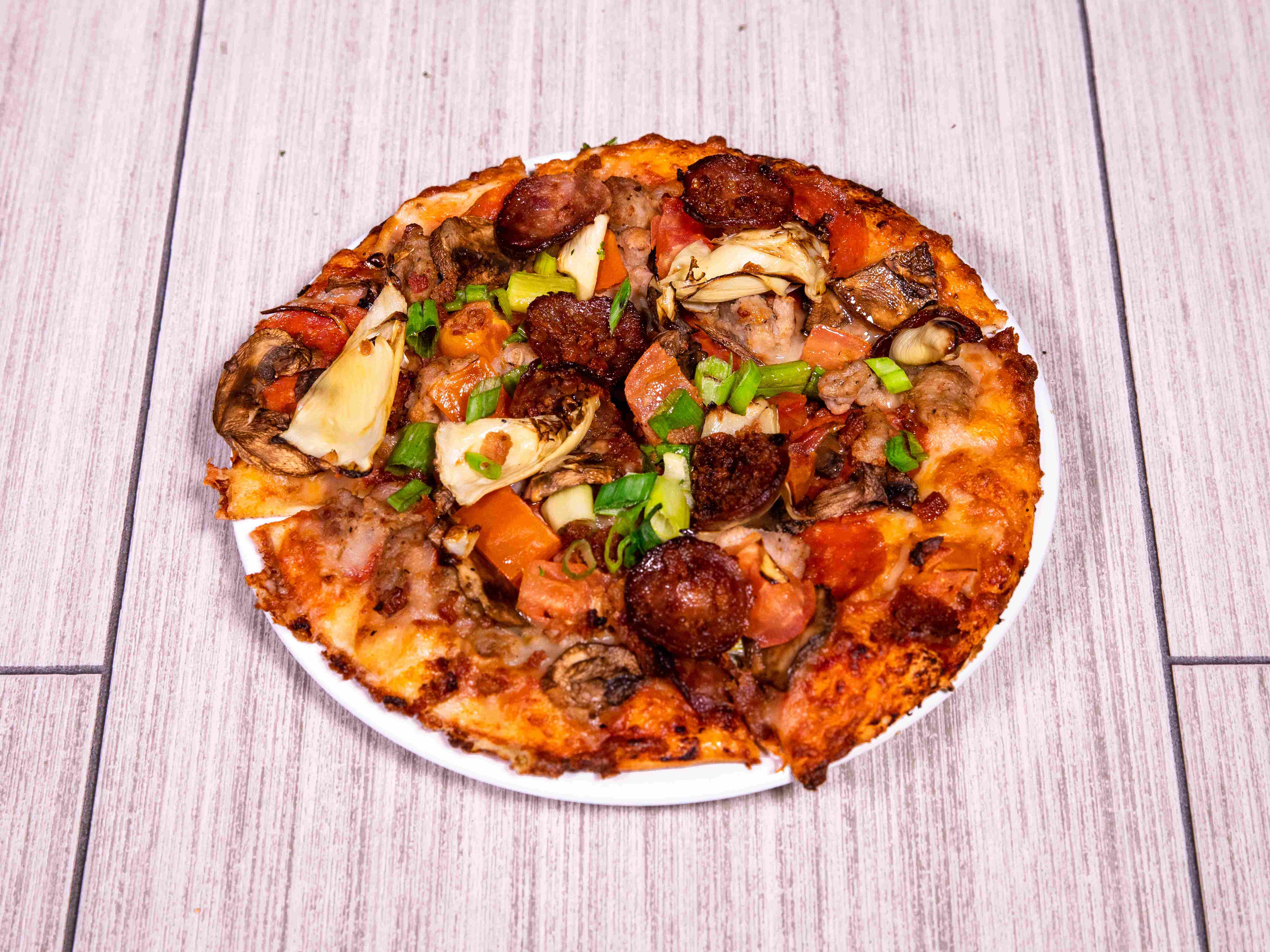 Order Italian Garlic Supreme Pizza food online from Round Table Pizza store, Dallas on bringmethat.com