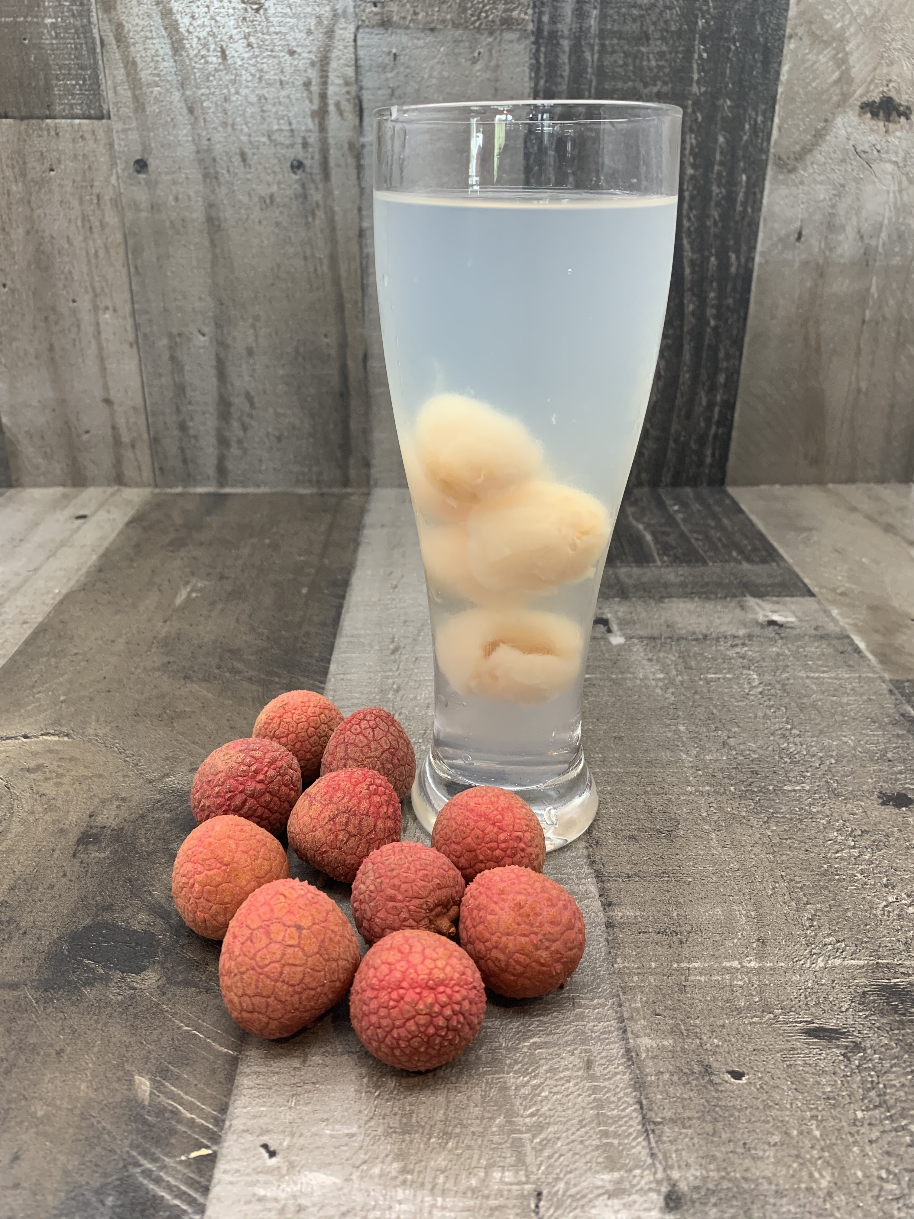 Order Lychee Juice with Lychee Fruit. food online from Clifton thai restaurant store, Clifton on bringmethat.com