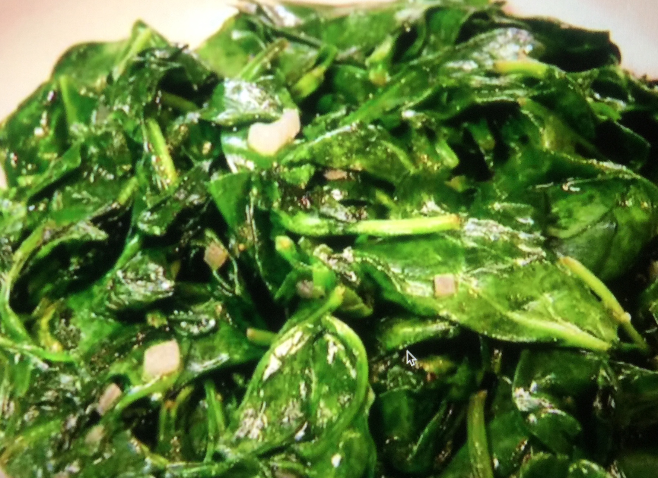 Order Sauteed Spinach with Garlic 蒜波才 food online from New Emmy's Restaurant store, San Francisco on bringmethat.com