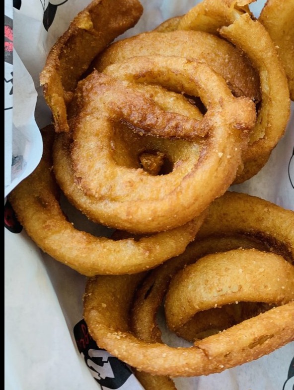 Order Crunchy Onion Rings food online from Betty Burgers store, Aptos on bringmethat.com