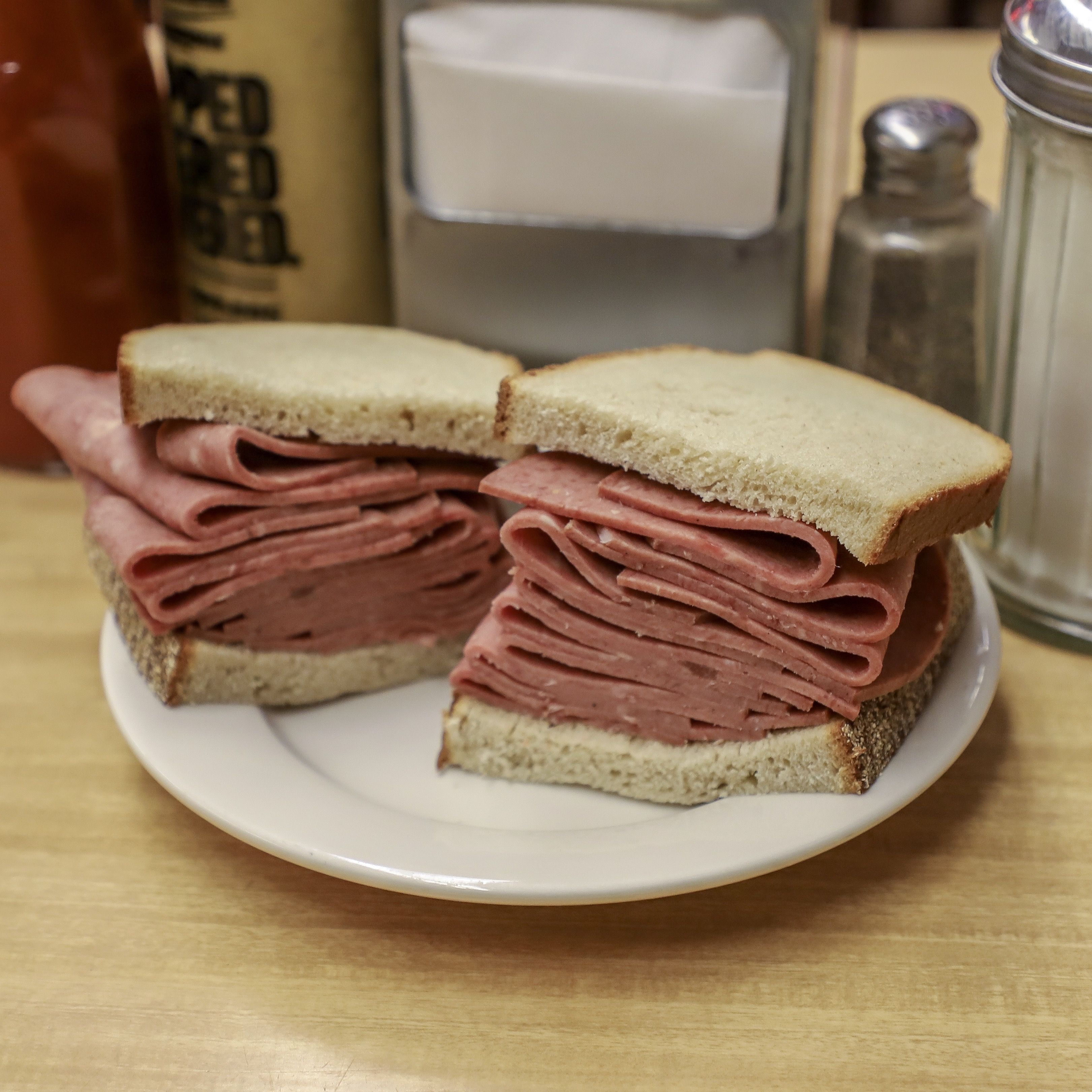 Order Bologna Sandwich food online from Sam Market Deli And Grill store, Edgewater on bringmethat.com