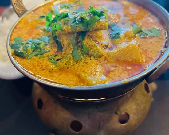 Order Chicken Korma food online from Masala & Curry store, Nashville on bringmethat.com