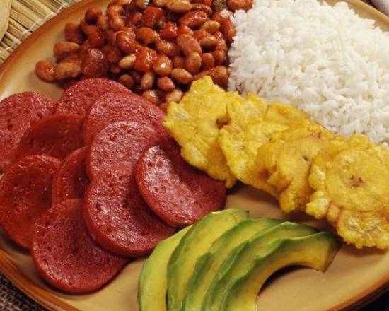 Order Arroz y habichuela, Salami, aguacate, tostones food online from Peralta Brentwood Deli Grocery store, Brentwood on bringmethat.com