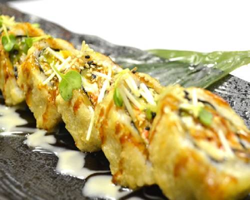 Order Crazy Boy Roll – Deep Fried Roll food online from Sushi Factory store, Azusa on bringmethat.com