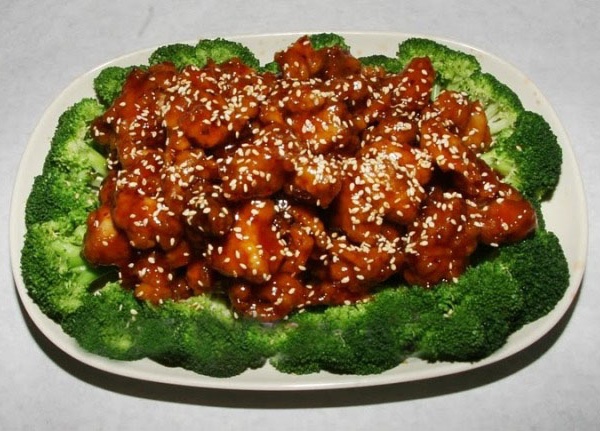 Order C4. Sesame Chicken food online from China Bowl store, Elk Grove Village on bringmethat.com