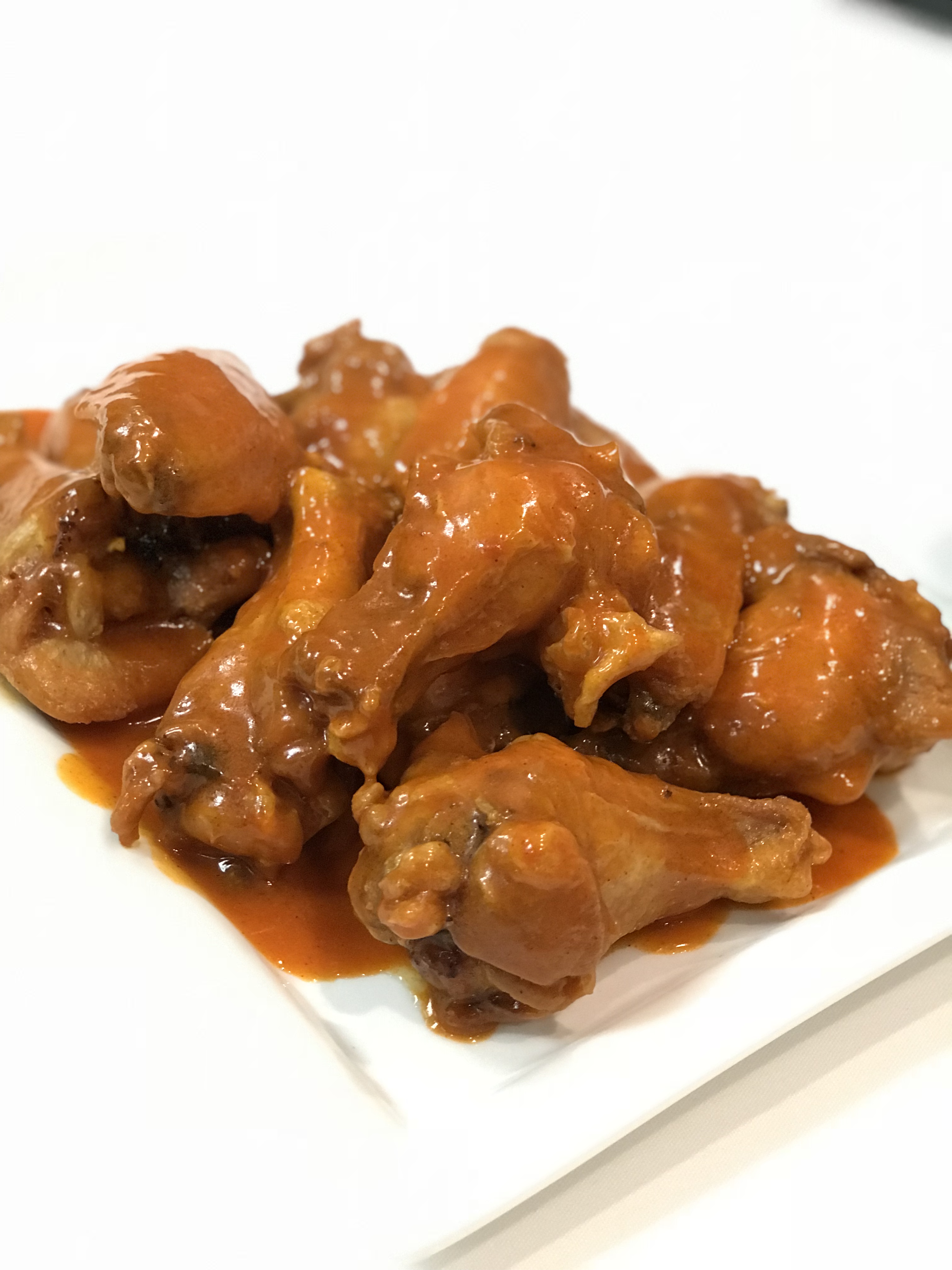 Order Traditional Wings food online from Bruno Italian Kitchen store, Beaumont on bringmethat.com
