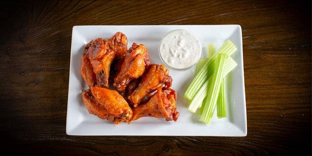 Order Ladder Company Hot Wings food online from Little Pub store, Fairfield on bringmethat.com