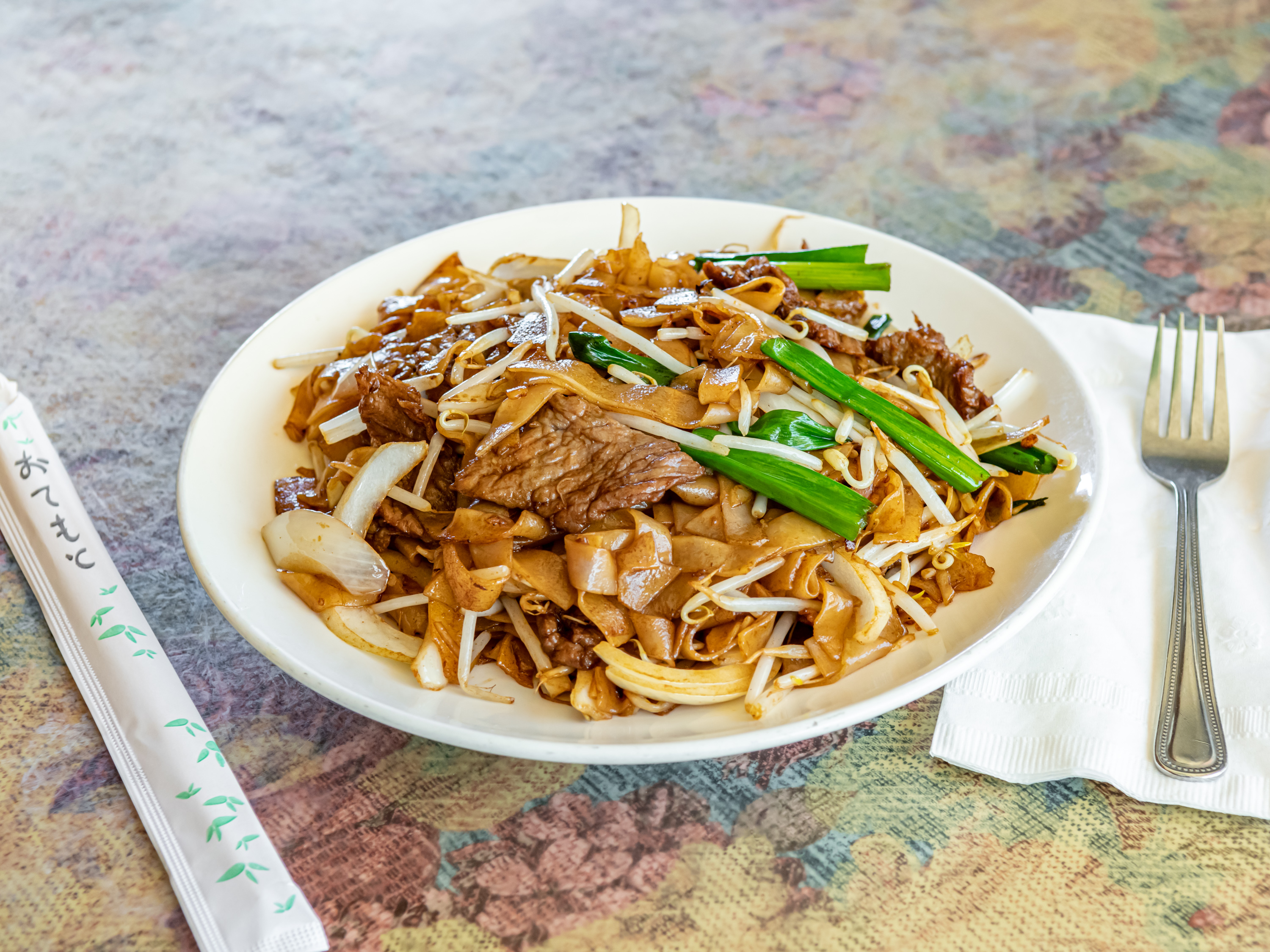 Order 96. Beef Chow Fun food online from Tao Garden store, Chandler on bringmethat.com