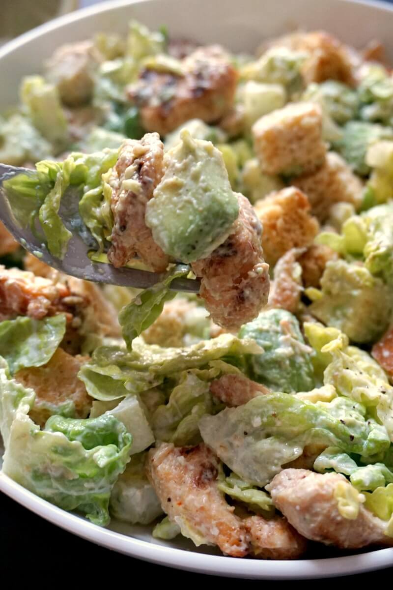 Order Large Chicken Caesar food online from Tony's Pizzeria store, New Hartford on bringmethat.com