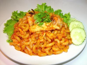 Order 405. Siam Macaroni food online from Siam Pasta Thai Cuisine store, Chicago on bringmethat.com