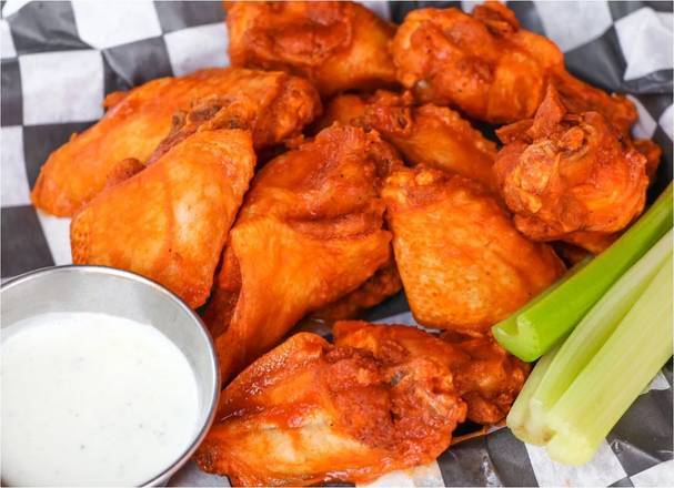 Order Naked Wings food online from Center Court Pizza & Brew store, Clute on bringmethat.com