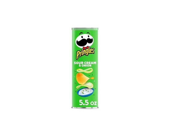 Order Pringles Sour Cream and Onion 5.5oz food online from Chevron Extramile store, Newberg on bringmethat.com