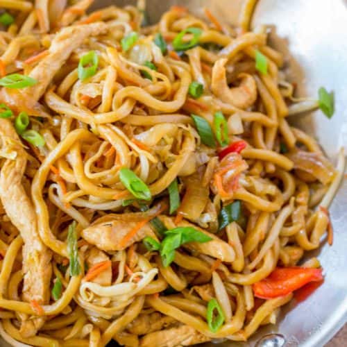 Order 67. Chicken Lo Mein food online from China Dragon store, Brooklyn on bringmethat.com