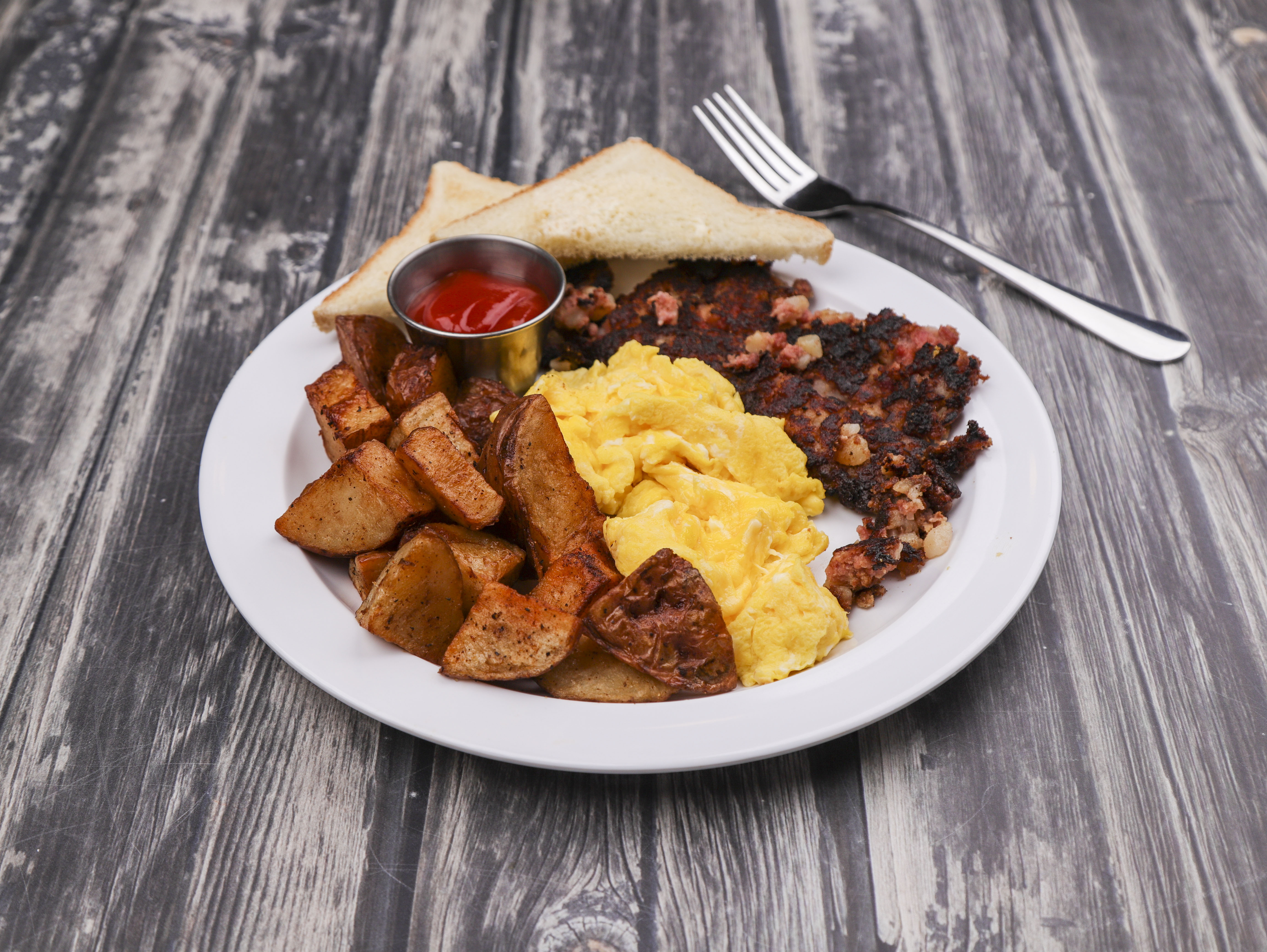 Order Hash and Eggs food online from Classic Cafe store, Medford on bringmethat.com
