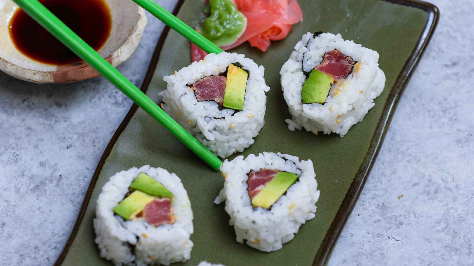Order Tuna Avocado Roll food online from Iron Chef store, Phoenix on bringmethat.com