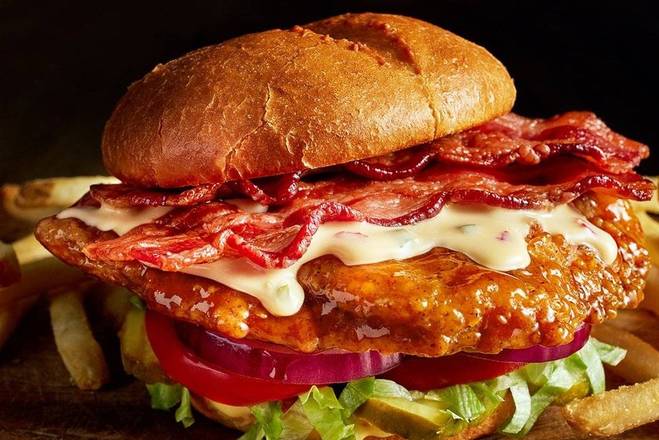Order Ultimate Chicken Sandwich food online from Ruby Tuesday store, Las Cruces on bringmethat.com