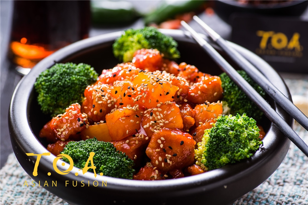 Order Sesame Chicken food online from Toa Asian Fusion store, Farmingdale on bringmethat.com