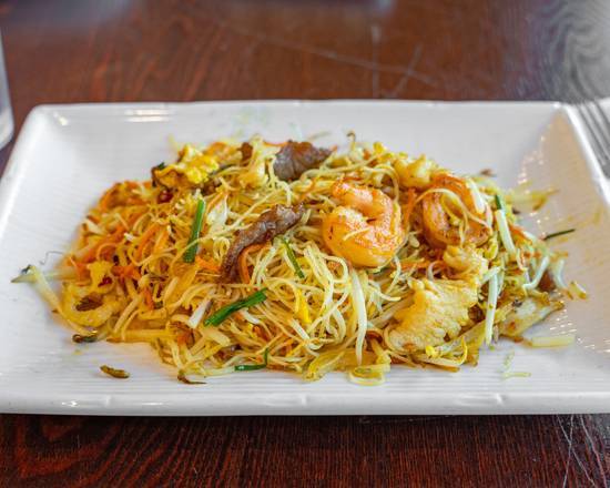 Order Singapore Noodles food online from Taste of Asia store, Denver on bringmethat.com