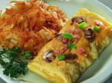 Order Supreme Omelette food online from Fryn' Pan Family Restaurant store, Fargo on bringmethat.com