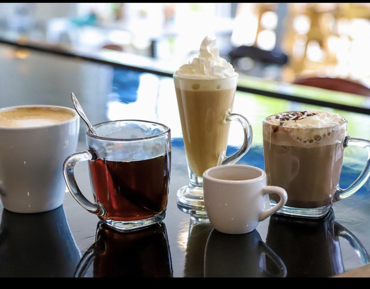 Order Praline latte  food online from Anchor Allie’s store, Virginia Beach on bringmethat.com